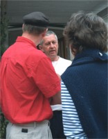 Kaj i samtal med trevliga sommarboare p� Sarfsal�